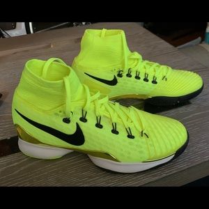 Nike Air Zoom Ultra Fly Sneakers